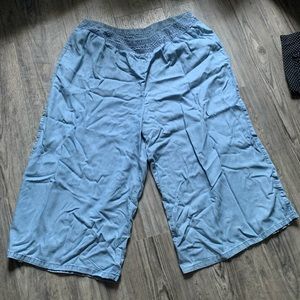 New with tags. Light weight soft wide leg capris